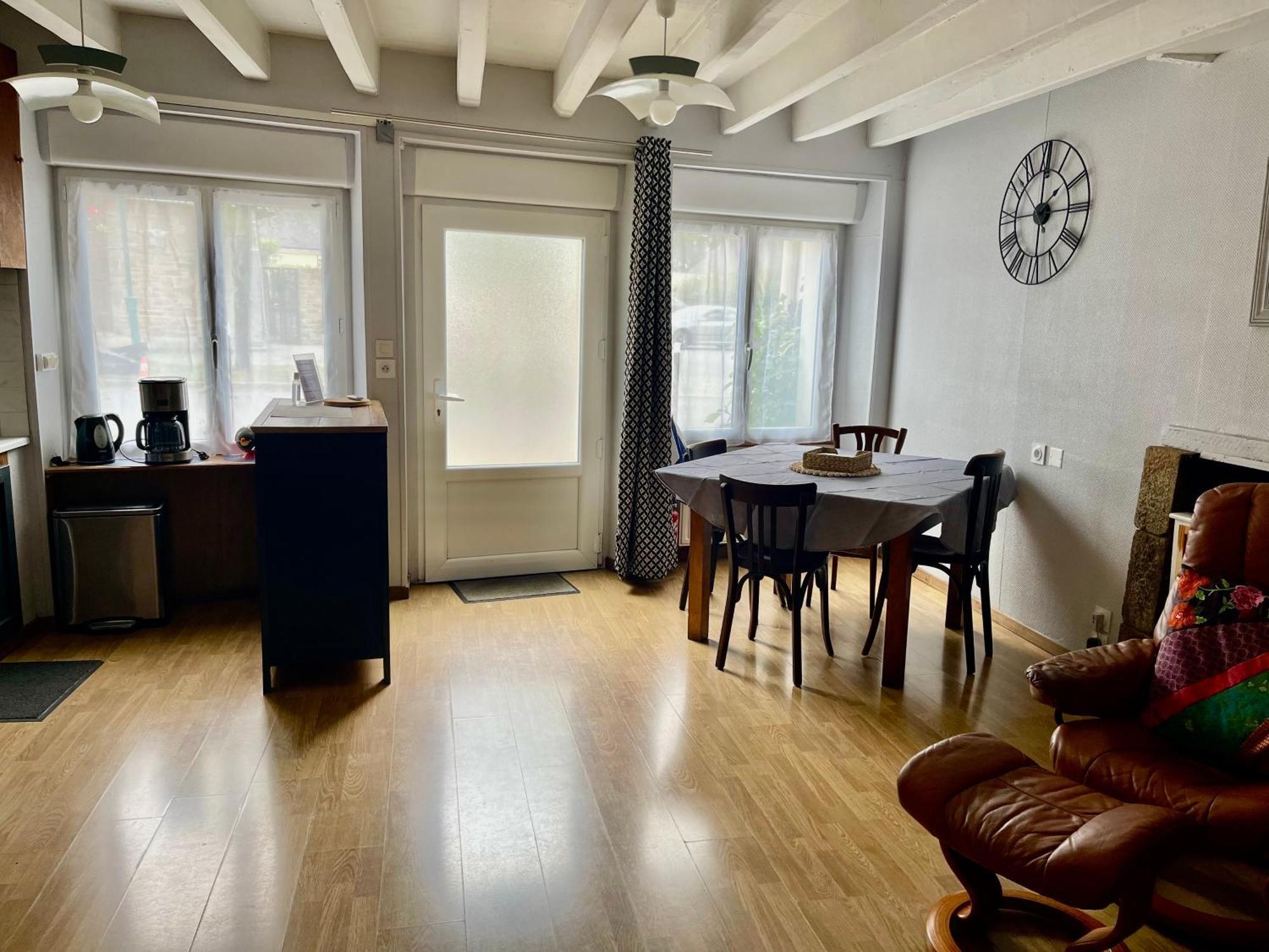 Holiday home Maison De Bourg Sans Jardin Pleucadeuc